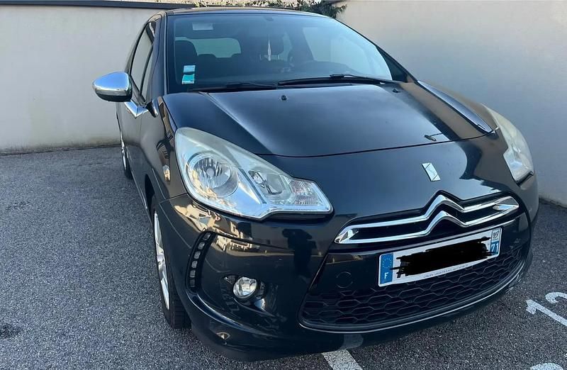 Noir Occasion 2010 Citroën DS3 So Chic Berline | 6 800 € (Prix assez cher) - Image 1/4