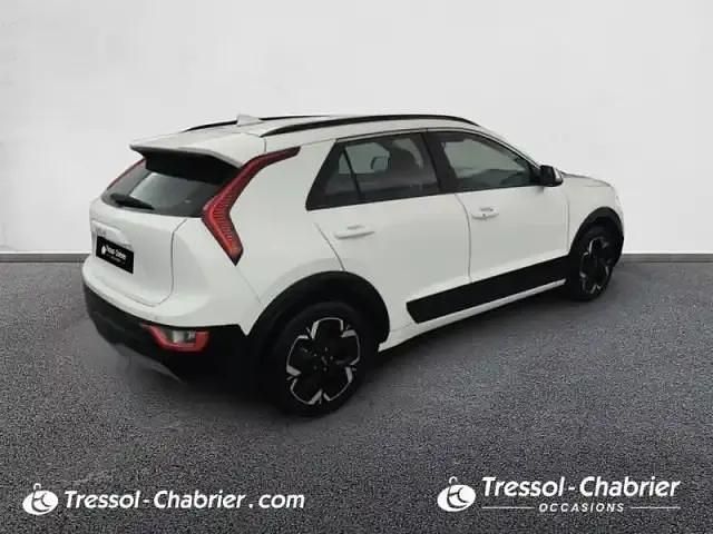 Clear white Occasion 2023 Kia e-Niro Active SUV | 24 578 € (Prix juste) - Image 1/3