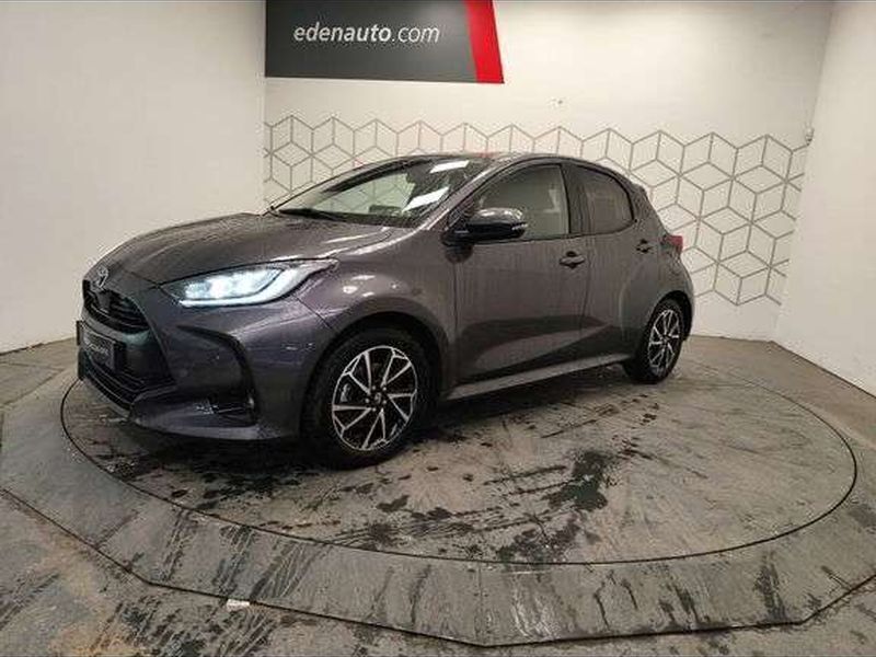 Utilisé 2024 Toyota Yaris Hybrid Design Berline | 22 290 € (Prix juste) - Image 1/1
