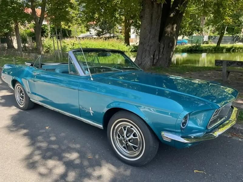 Bleu Occasion 1968 Ford V8 Cabriolet | 42 000 € - Image 1/4