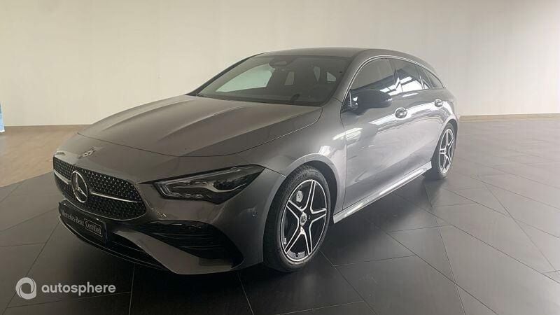 Gris Utilisé 2025 Mercedes CLA200 Shooting Brake AMG line Break | 51 326 € - Image 1/4