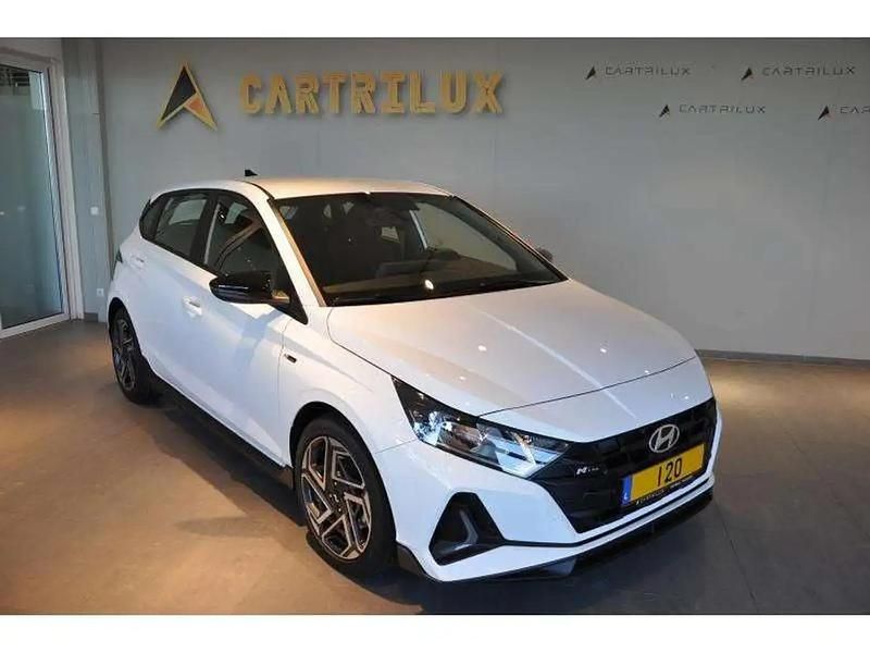 Blanc Nouvelle 2025 Hyundai i20 N Line Berline | 23 487 € (Prix assez cher) - Image 1/4