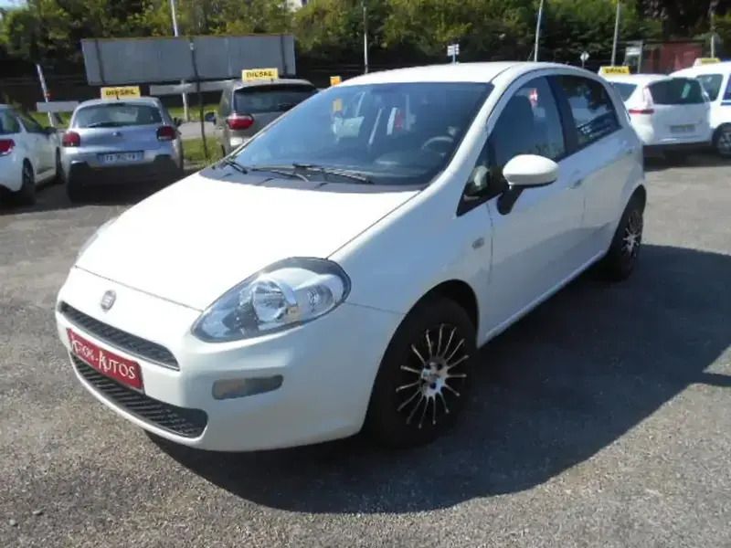 Blanc Utilisé 2013 Fiat Punto Evo S Citadine | 4 990 € - Image 1/4