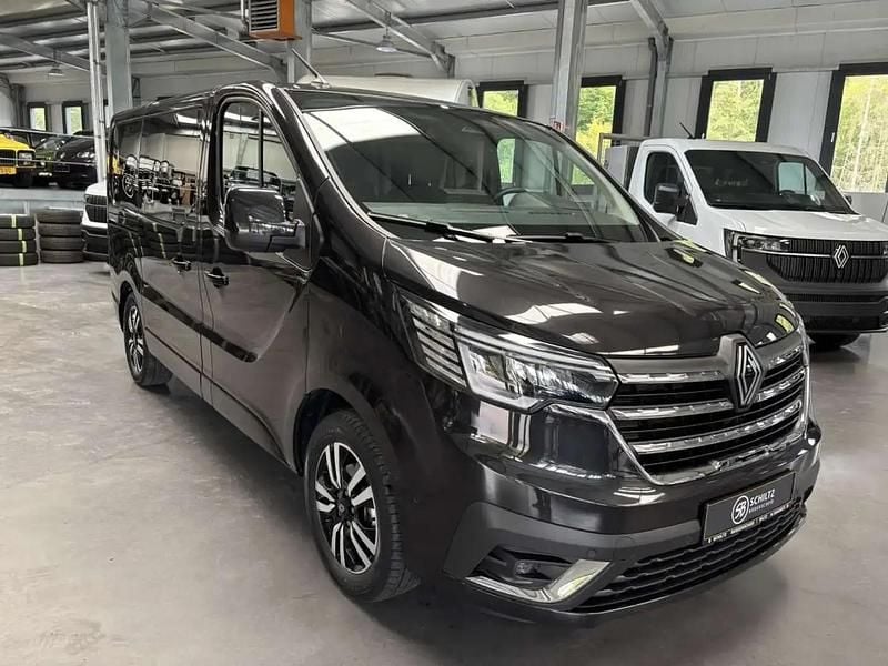 Noir Utilisé 2024 Renault Trafic Van | 48 194 € - Image 1/4