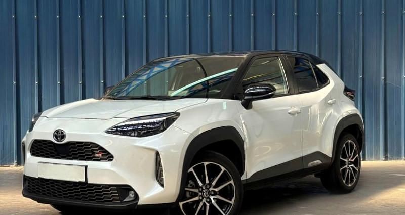 Utilisé 2024 Toyota Yaris Hybrid Sport Citadine | 27 490 € (Prix cher) - Image 1/4