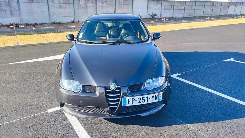Noir Utilisé 2006 Alfa Romeo 147 GTA Citadine | 19 000 € - Image 1/4