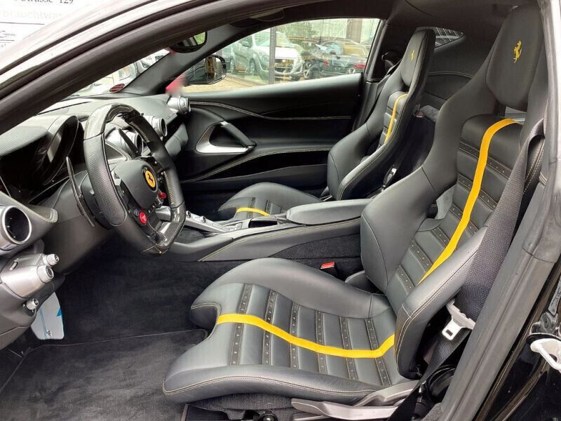 Occasion Ferrari 812 800 ch (588 kW) 2018 Noir Cabriolet