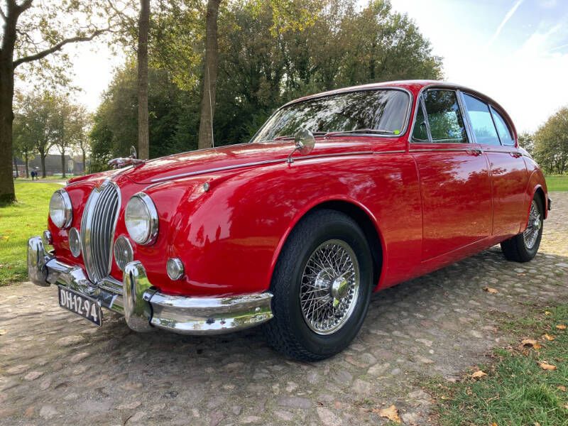 Rouge Utilisé 1967 Jaguar MK II Berline | 35 000 € - Image 1/4
