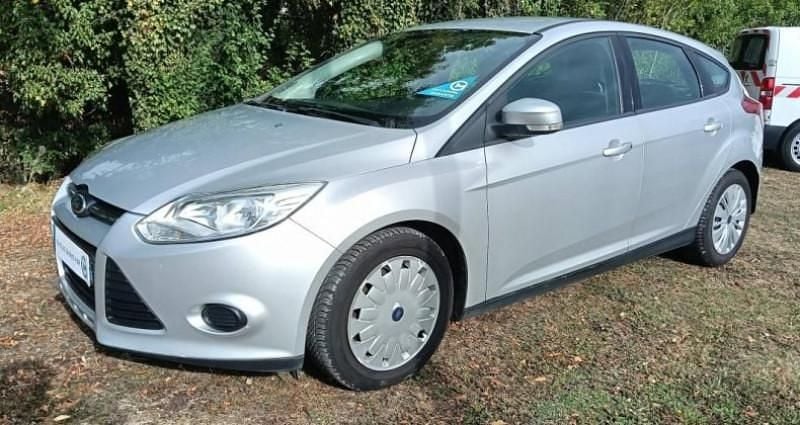 Utilisé 2014 Ford Focus Trend Berline | 6 990 € (Prix juste) - Image 1/4