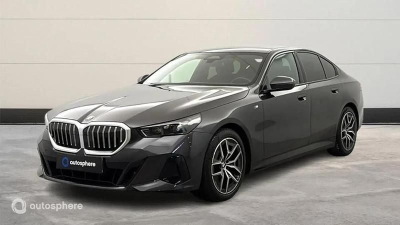 Gris Occasion 2024 BMW 520 M Sport Berline | 54 499 € (Prix cher) - Image 1/4