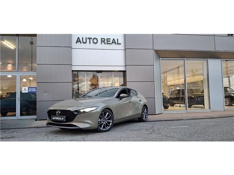 Occasion 2025 Mazda 3 Exclusive Berline | 31 990 € - Image 1/4