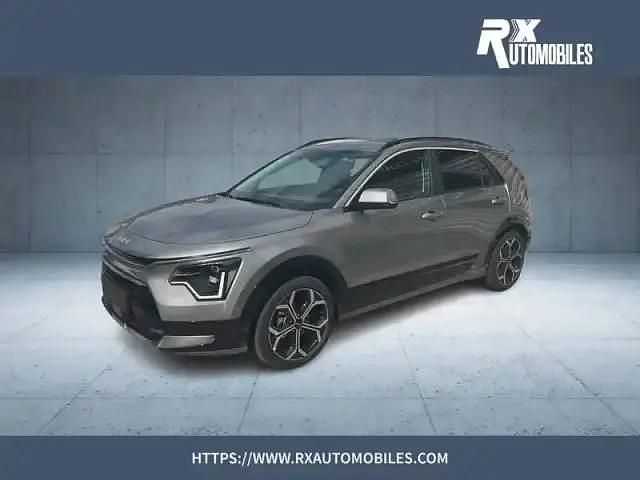 Steel grey Occasion 2025 Kia Niro Premium SUV | 32 500 € (Prix juste) - Image 1/4