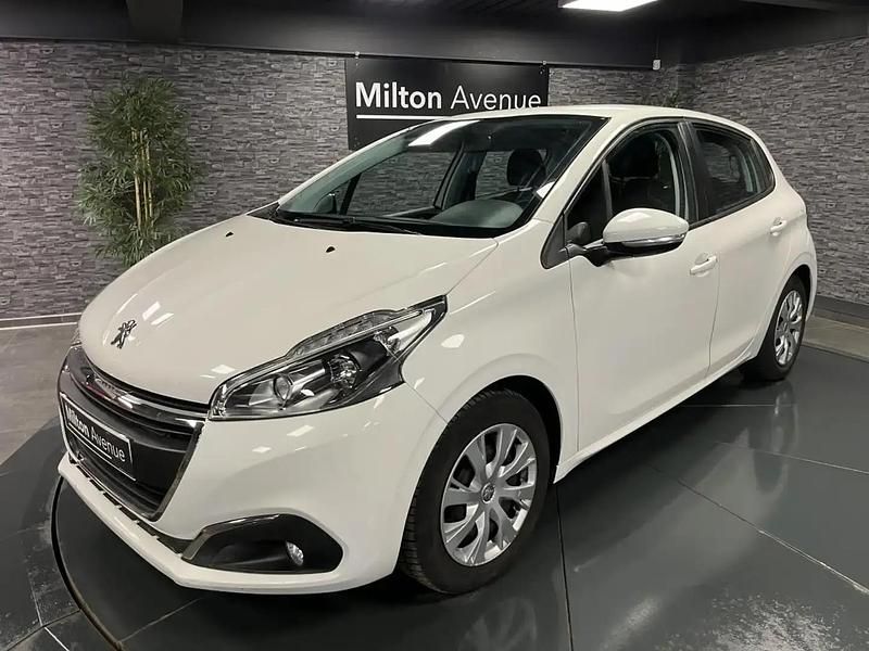 Blanc Utilisé 2019 Peugeot 208 Business-Line Citadine | 9 990 € (Bon prix) - Image 1/4