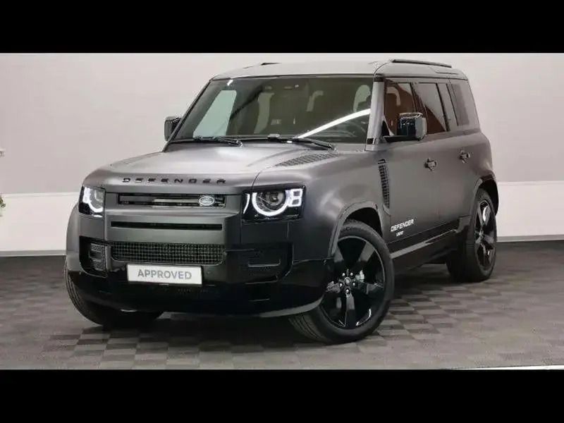 Noir Utilisé 2025 Land Rover Defender SE Dynamic SUV | 98 451 € - Image 1/4