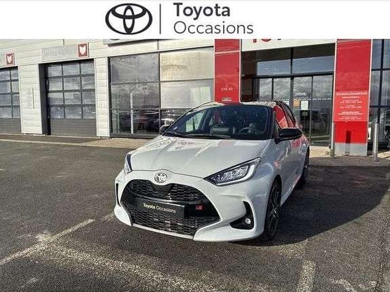Occasion 2022 Toyota Yaris Hybrid Sport Berline | 21 490 € (Prix assez cher) - Image 1/1