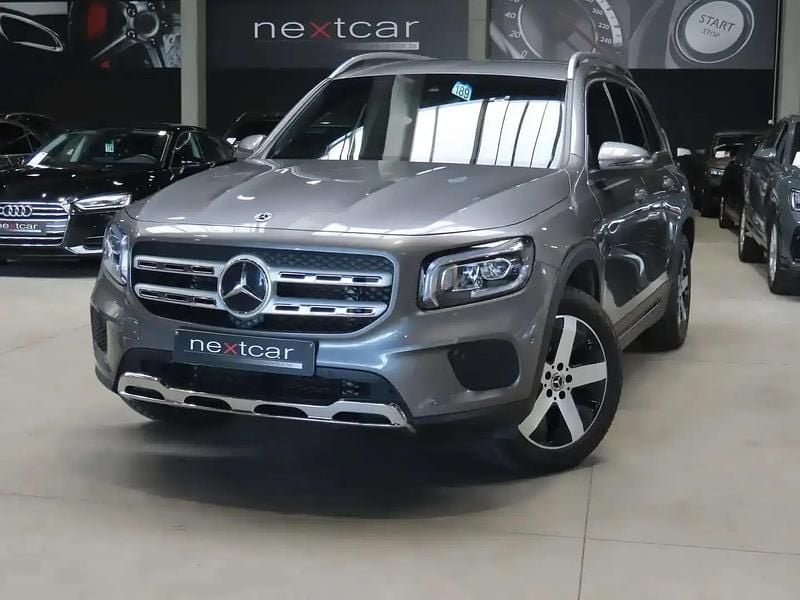 Gris Occasion 2023 Mercedes GLB180 Luxury SUV | 35 490 € (Prix juste) - Image 1/4