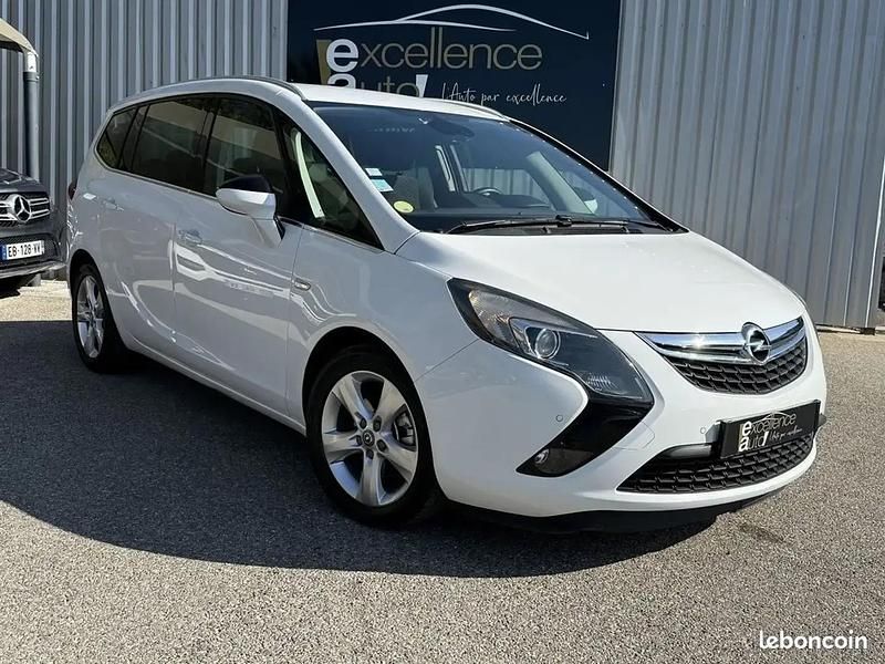 Blanc Utilisé 2016 Opel Zafira Tourer Cosmo Monospace | 11 990 € - Image 1/4