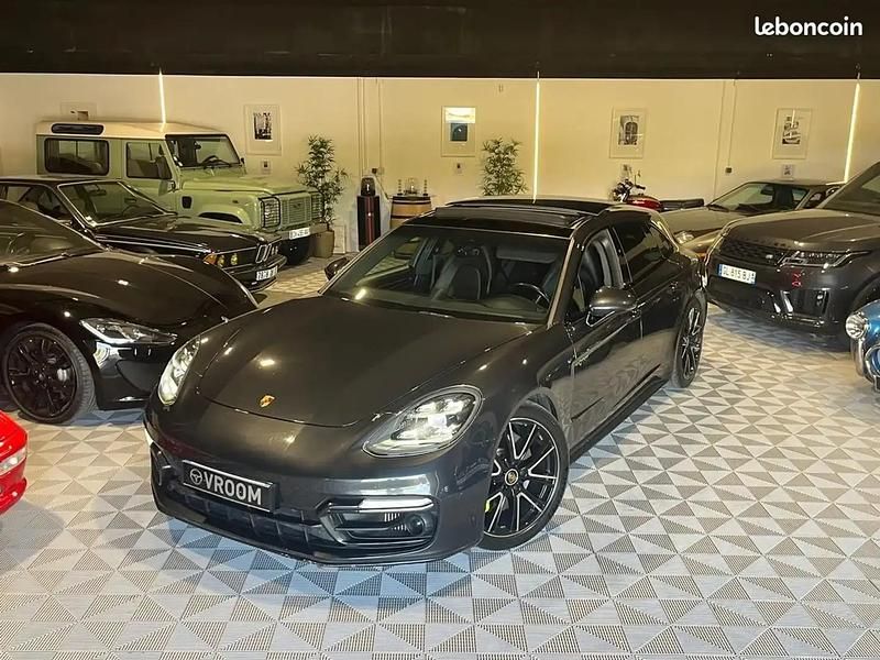 Gris Utilisé 2022 Porsche Panamera Platinum Edition Berline | 84 900 € - Image 1/4