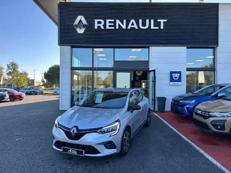 Utilisé 2023 Renault Clio V LIMITED Berline | 16 900 € (Prix juste) - Image 1/4