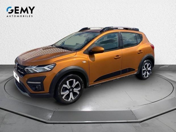 Orange Utilisé 2021 Dacia Sandero Comfort Citadine | 13 990 € (Prix juste) - Image 1/4