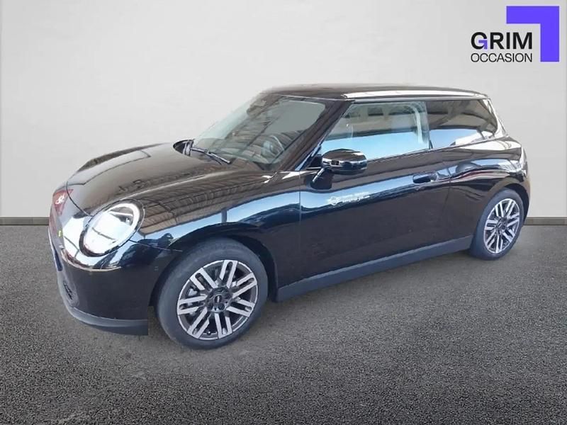 Argent Utilisé 2024 Mini Cooper Classic Citadine | 39 480 € - Image 1/4