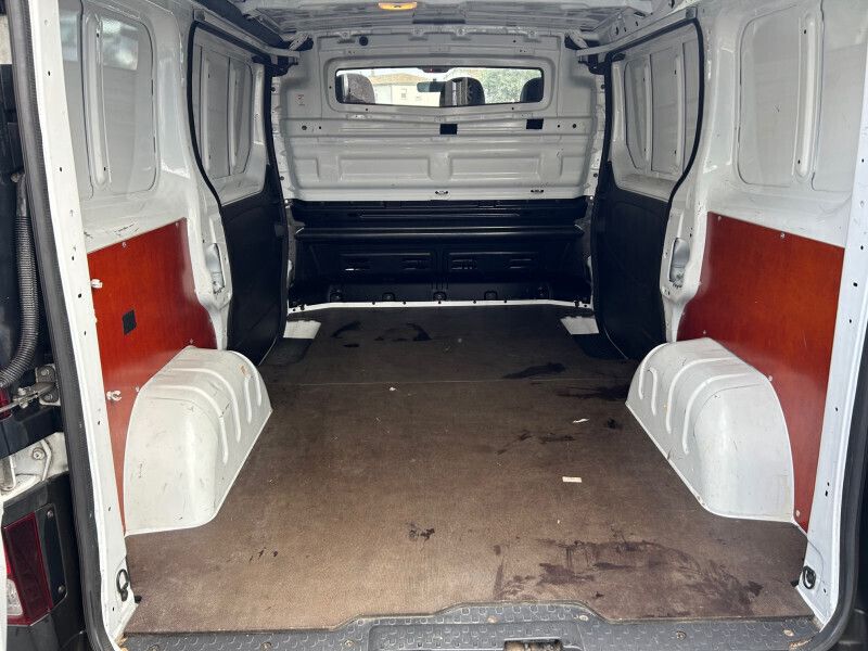 Image 3/4