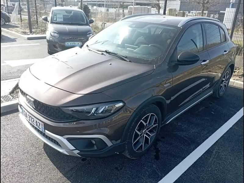Bronze Utilisé 2021 Fiat Tipo Cross Berline | 13 890 € (Prix cher) - Image 1/4