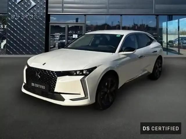 Blanc Nouvelle 2025 DS Automobiles DS4 Business Berline | 45 990 € (Prix cher) - Image 1/4