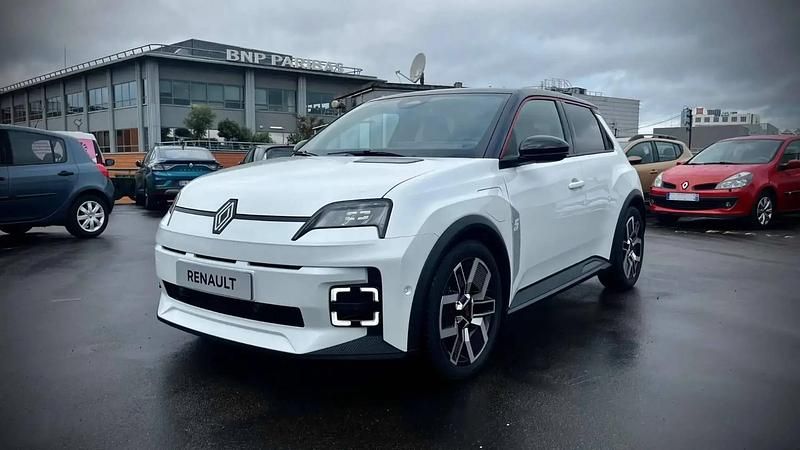 Blanc Nouvelle 2025 Renault R5 Techno Citadine | 33 890 € (Prix juste) - Image 1/4