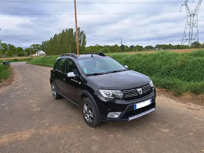 Noir Utilisé 2020 Dacia Sandero Stepway Citadine | 9 150 € (Super prix) - Image 1/4