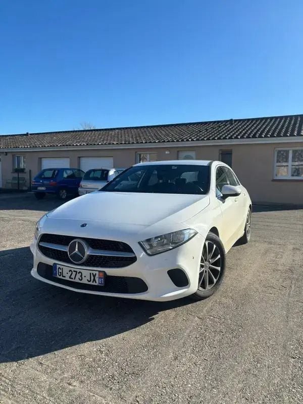 Utilisé 2019 Mercedes CLA220 Berline | 25 000 € - Image 1/4