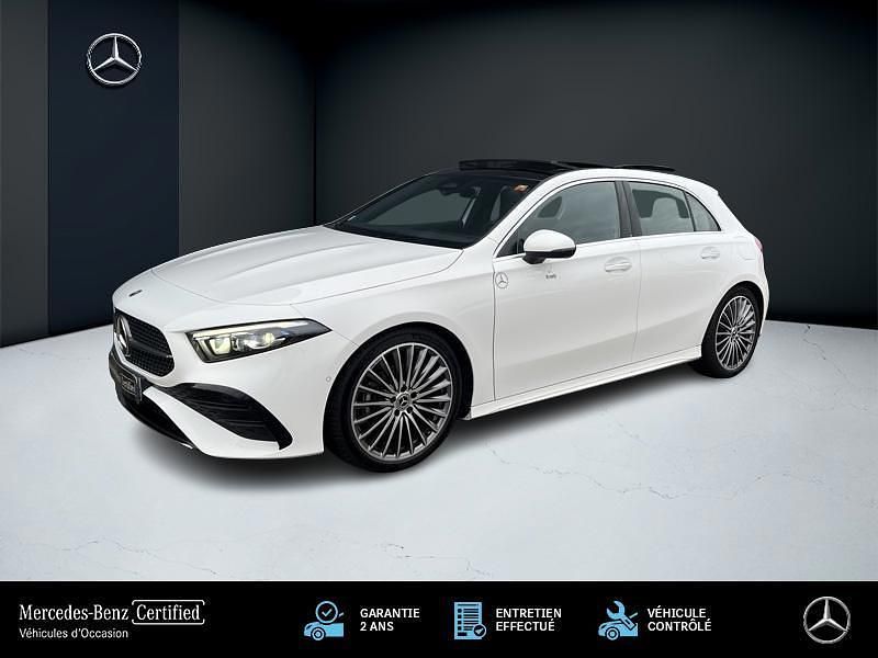 Blanc Utilisé 2024 Mercedes A200 AMG line Berline | 36 400 € (Prix juste) - Image 1/4