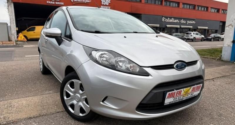 Gris Occasion 2009 Ford Fiesta Trend Citadine | 4 990 € (Prix juste) - Image 1/4