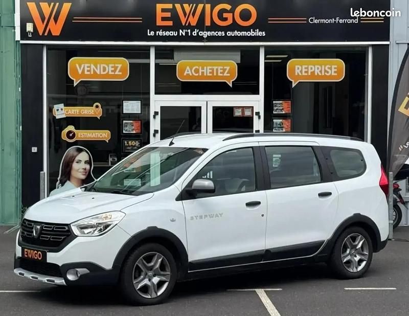Blanc Utilisé 2022 Dacia Lodgy Stepway Monospace | 18 990 € - Image 1/4