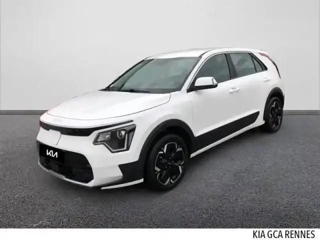 Ud blanc Occasion 2022 Kia Niro Motion SUV | 23 990 € - Image 1/4