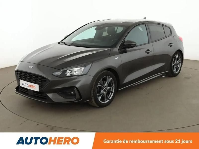 Gris Occasion 2019 Ford Focus ST-Line Berline | 12 490 € (Prix juste) - Image 1/2
