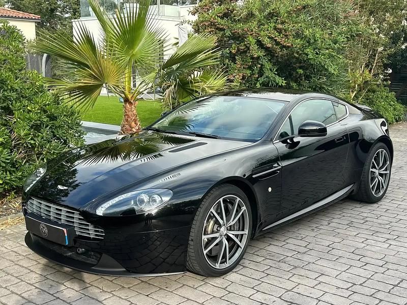 Noir Utilisé 2017 Aston Martin V8 Vantage Coupé | 79 800 € (Prix assez cher) - Image 1/4