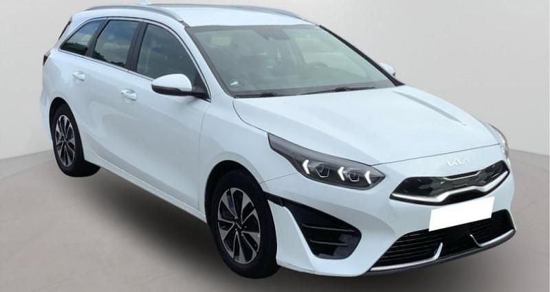 Utilisé 2022 Kia Ceed Sportswagon Break | 21 990 € (Prix juste) - Image 1/4