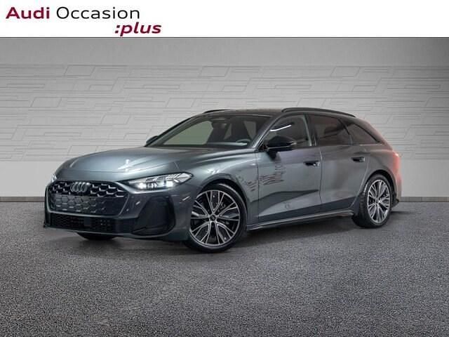 Gris daytona nacré Nouvelle 2025 Audi A5 Design Coupé | 59 890 € (Super prix) - Image 1/4