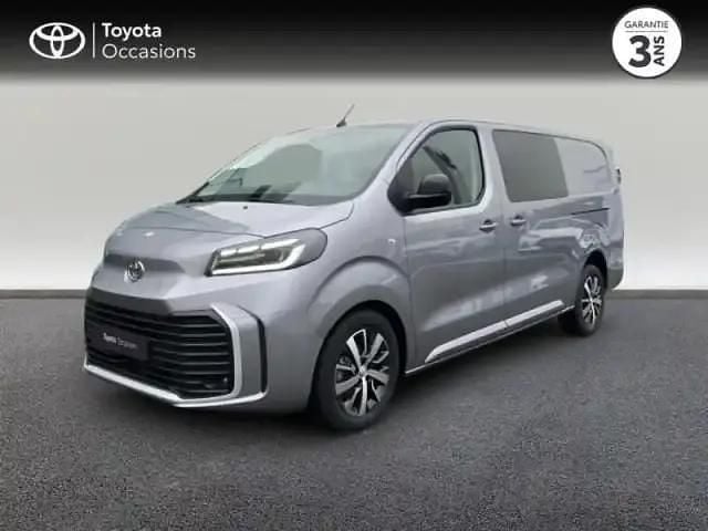 Gris acier métal Nouvelle 2025 Toyota Proace Premium Van | 35 990 € (Prix assez cher) - Image 1/4