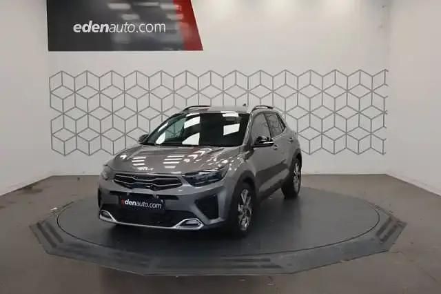 Gris Utilisé 2024 Kia Stonic GT-Line SUV | 20 990 € (Prix juste) - Image 1/4