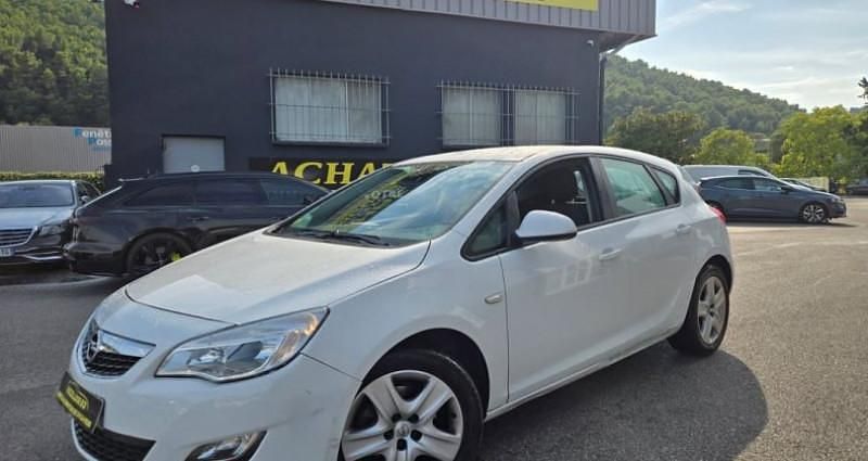 Utilisé 2010 Opel Astra Berline | 6 990 € (Prix juste) - Image 1/4