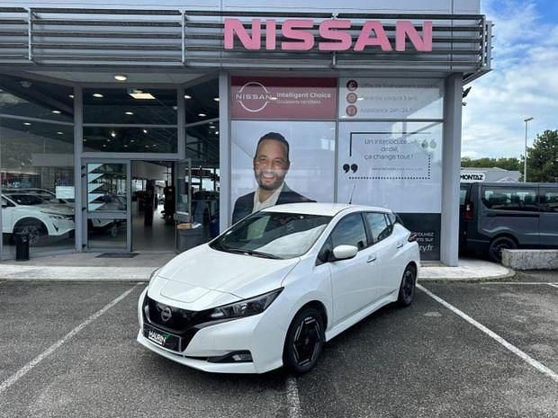 Blanc Utilisé 2022 Nissan Leaf Acenta Citadine | 15 990 € (Prix juste) - Image 1/4