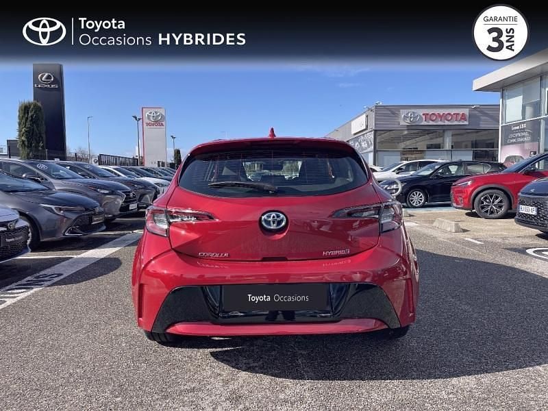 Occasion Toyota Corolla 98 ch (72 kW) 2022 Rouge intense métallisé Berline