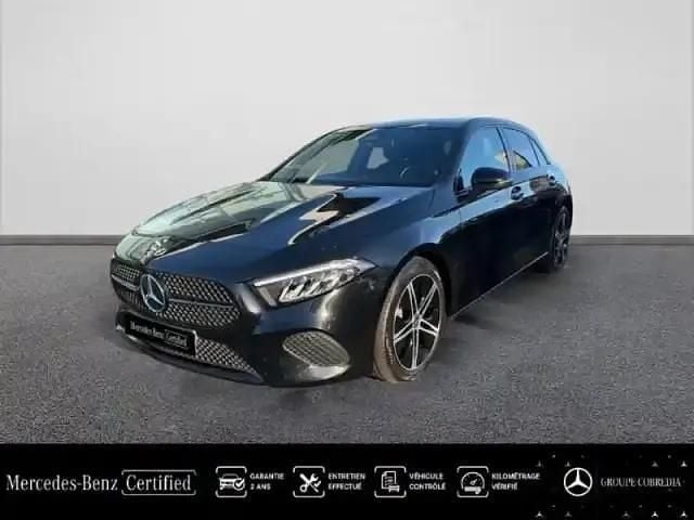 Noir cosmos métallisé Occasion 2025 Mercedes A180 Progressive Berline | 35 890 € (Prix assez cher) - Image 1/4