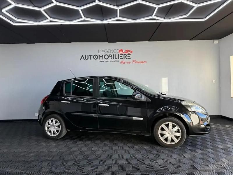 Occasion Renault Clio III 103 ch (75 kW) 2011 Noir Citadine