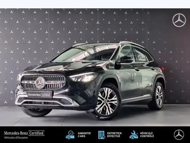 Noir Nouvelle 2025 Mercedes GLA250 Business SUV | 48 900 € - Image 1/4