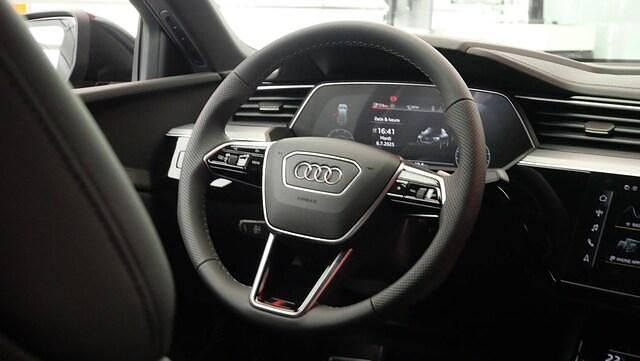 Occasion Audi Q8 Sportback e-tron S-Line 300 kW (408 ch) 2024 Noir mythe métallisé SUV