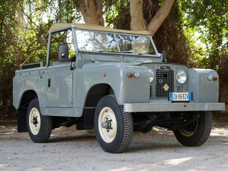 Gris Utilisé 1963 Land Rover 88 | 34 900 € - Image 1/4