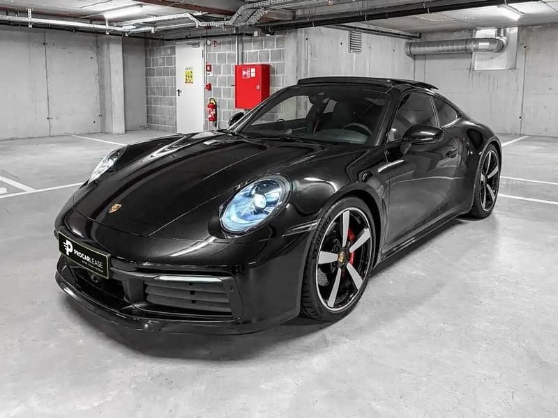 Noir Utilisé 2025 Porsche 911 Carrera 4S Sport Coupé | 182 051 € (Prix juste) - Image 1/4